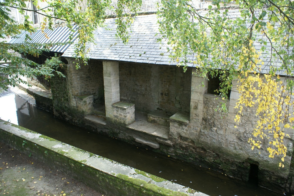 Wash house in Bayeux, Normandy - Lavoir à Bayeux, Normandie