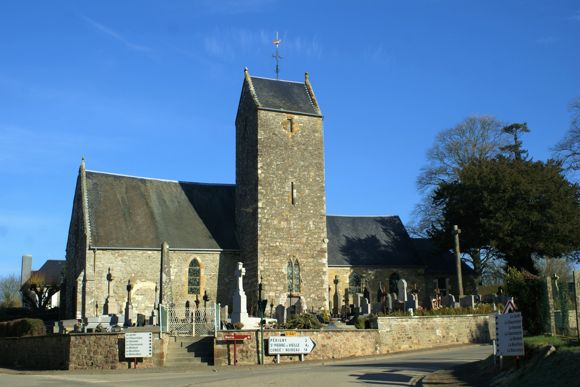 Lenault church - L'Eglise de Lénault
