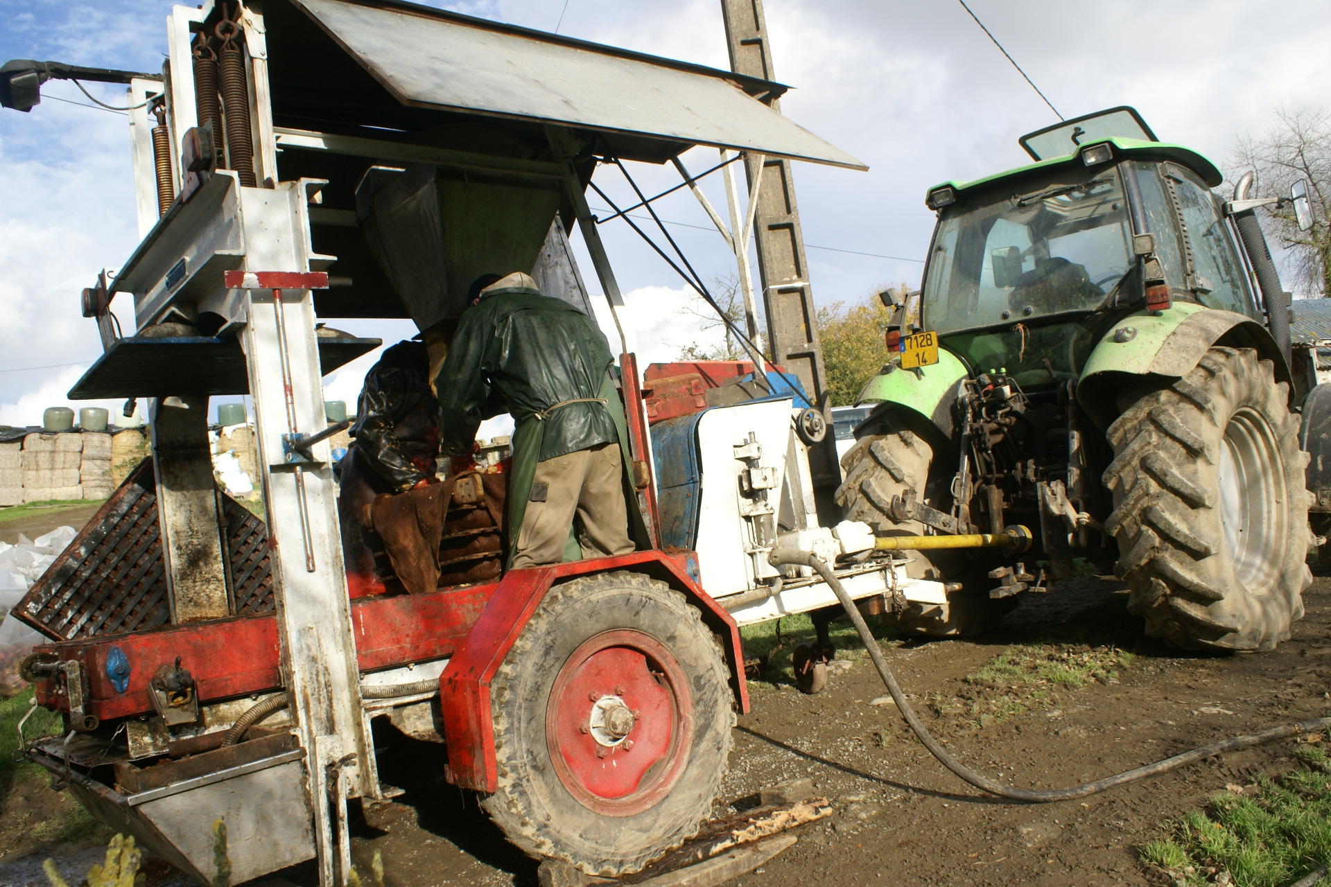 Mobile apple press, Normandy