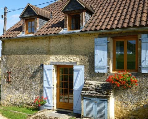 gites for rent near Sarlat with pool and garden