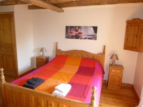 3 bedroom gite rental in Dordogne countryside