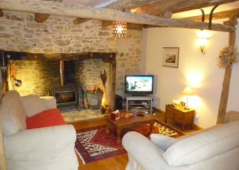 a traditional Dordogne farmhouse
