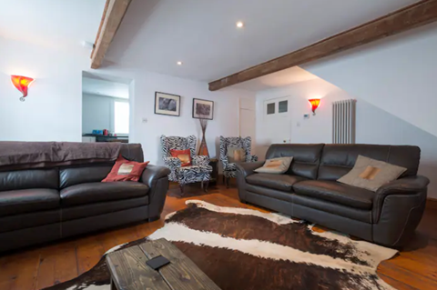 Benbow Cottage lounge