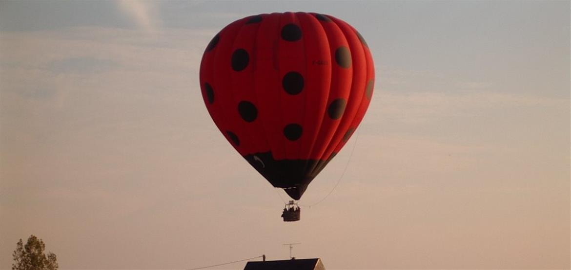 0, 0, 880, 418, 1000, 474