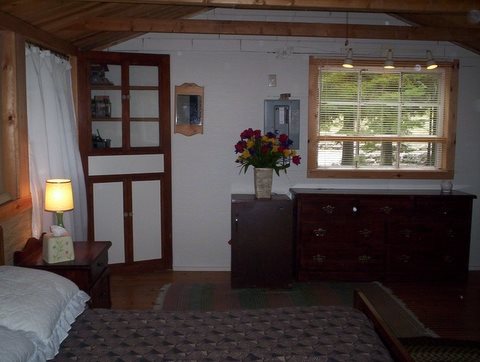 The Guest Cabin is ideal for older children, maybe a second couple or for grand parents wanting a private sleeping space.