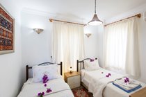 Kalamar Meltem Apartments Twin Bedroom