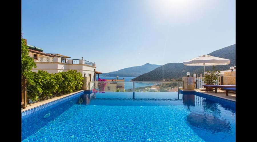 Villa Kismet Infinity Pool