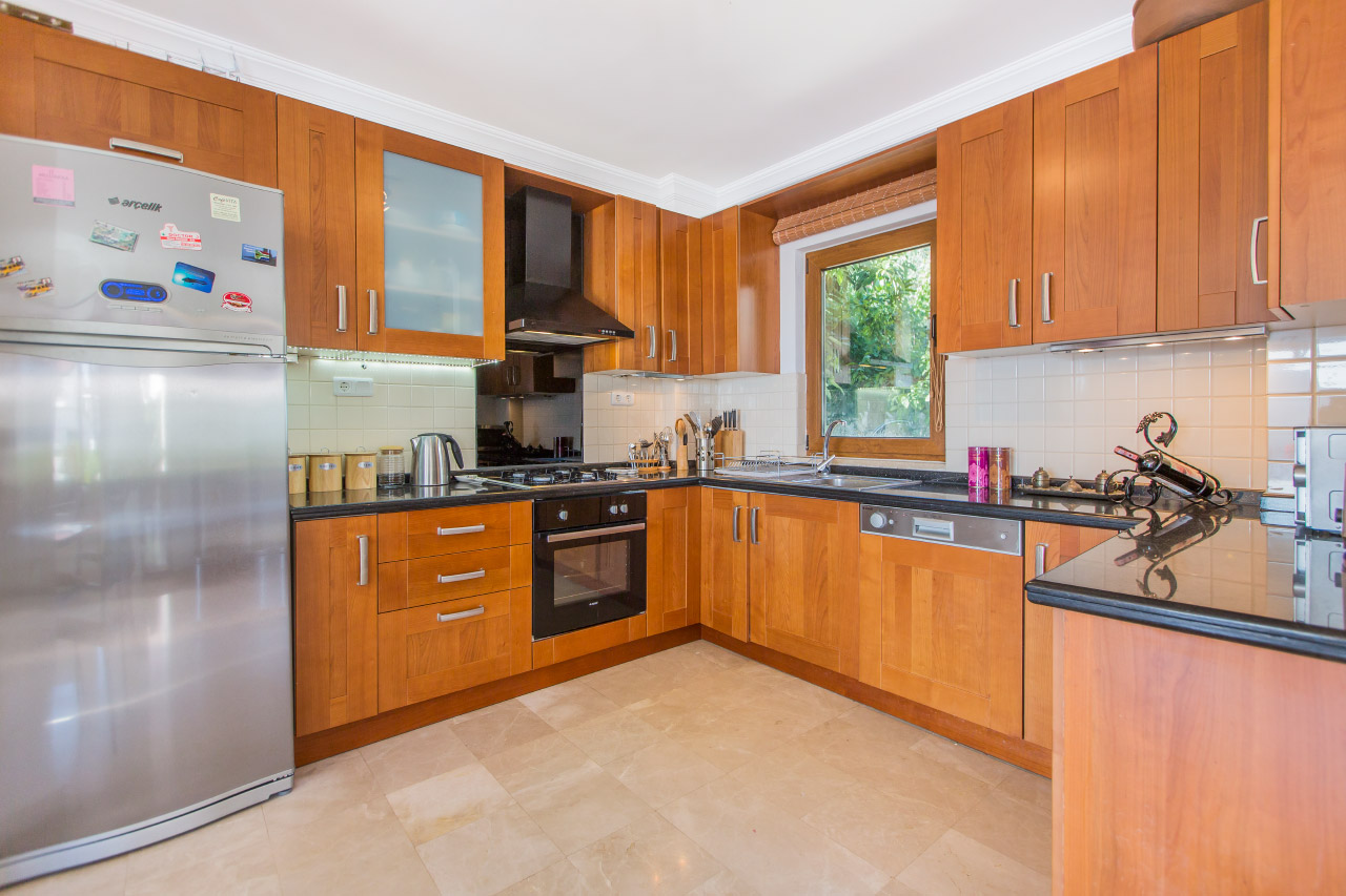 Open Plan Kitchen & Living Room