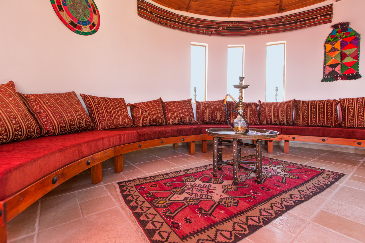 Roof Top Ottoman Room