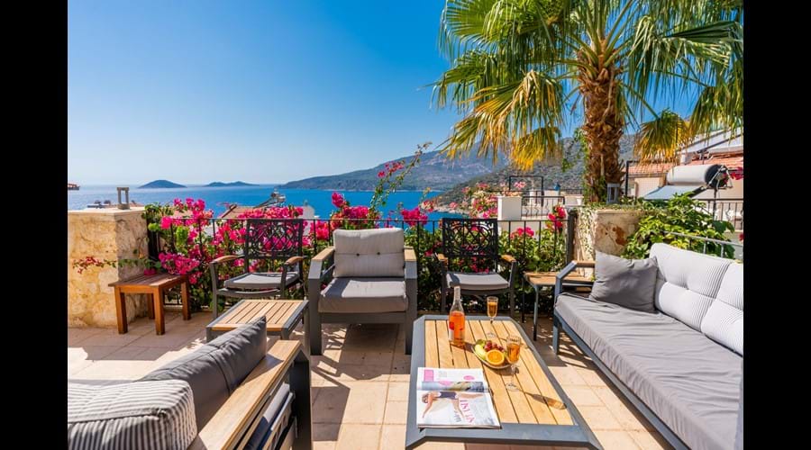 Villa Kismet Lounge Terrace Seating