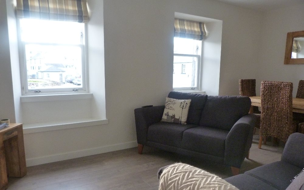 Bright and spacious living area 