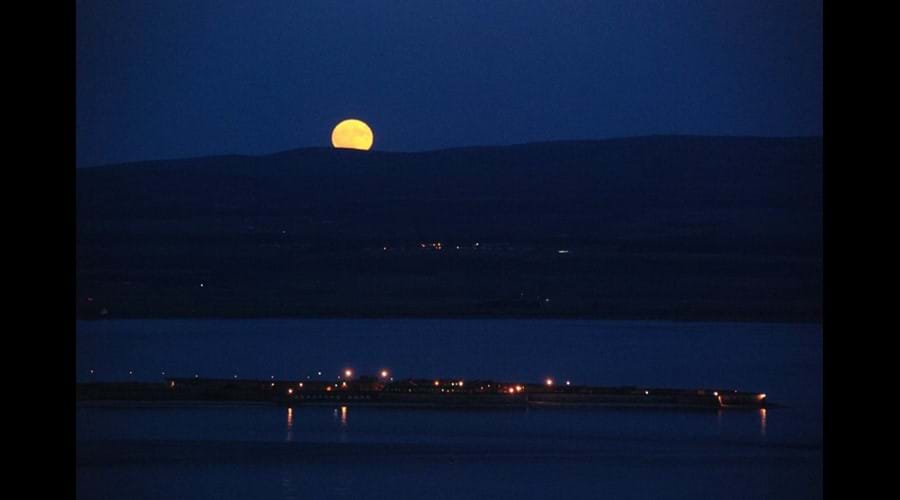 Moonrise over Fort George