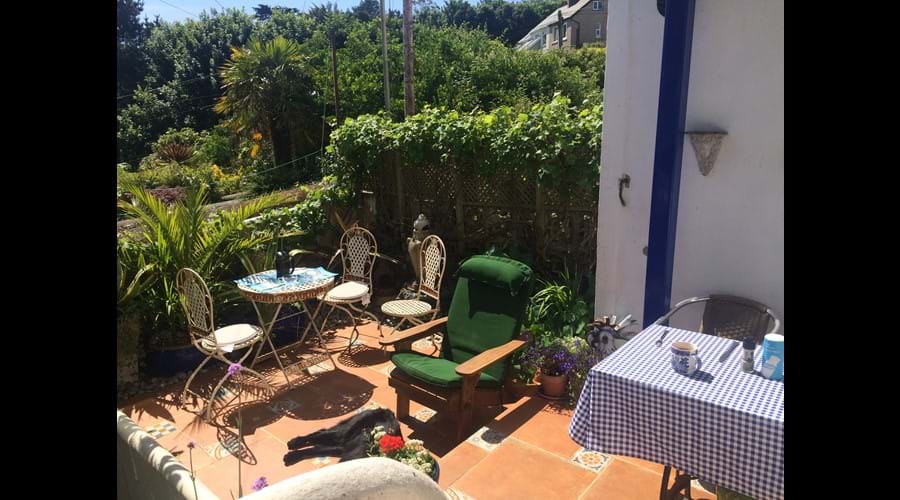 Alfresco dining in Seabreeze