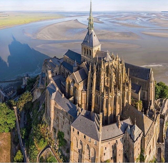 MONT SAINT MICHEL, 50 minutes by car from Saint-Cast