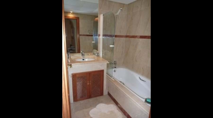 One of the 2 bathrooms