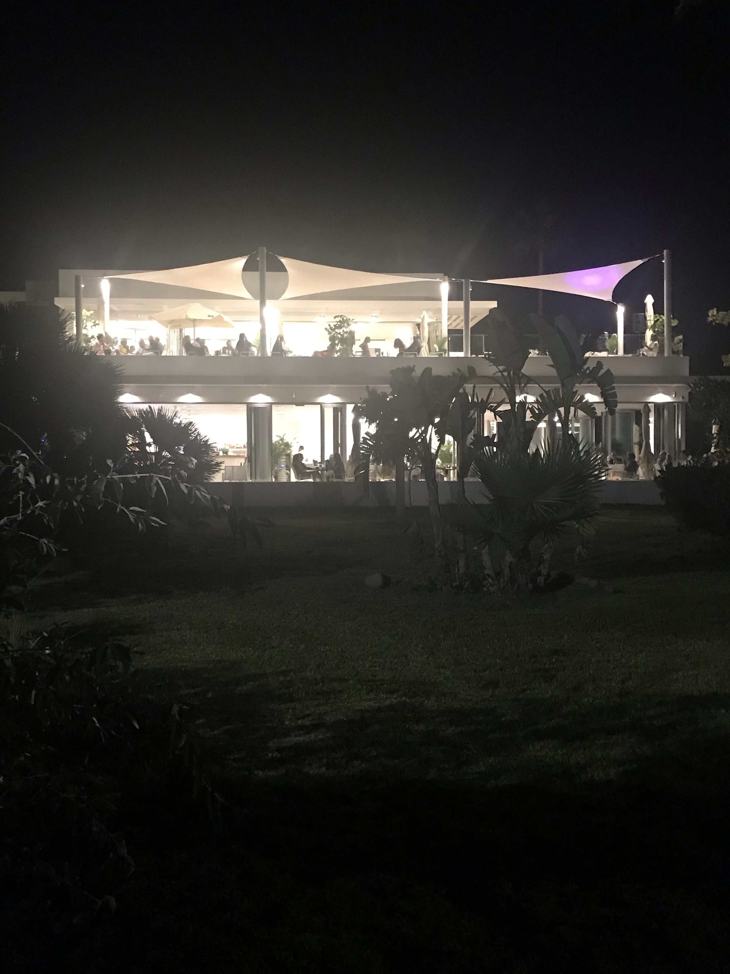 La Antigua Beach Bar is just a short walk away