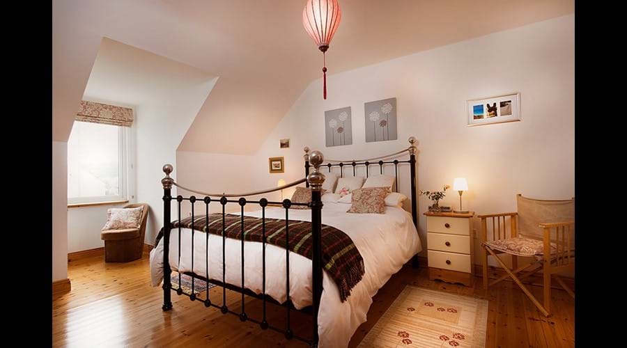 Bedroom 1...Kingsize...with en-suite...upstairs