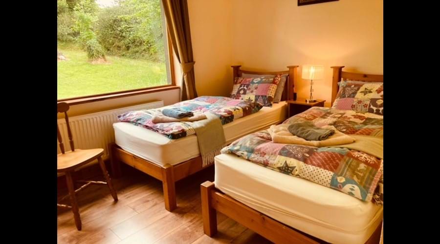 Twin Room Twin Room