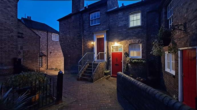 Ironbridge View Townhouse is set in a pretty courtyard.  Looks so cosy in the evening 