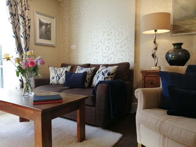 COSY LOUNGE AT IRONBRIDGE VIEW TOWNHOUSE