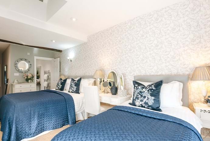 King size bed and single bed in the beautiful bedroom at Ironbridge View Townhouse
