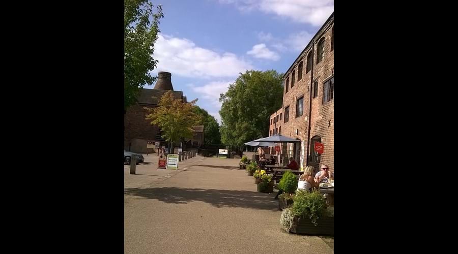 COALPORT CHINA MUSEUM - TEA ROOM