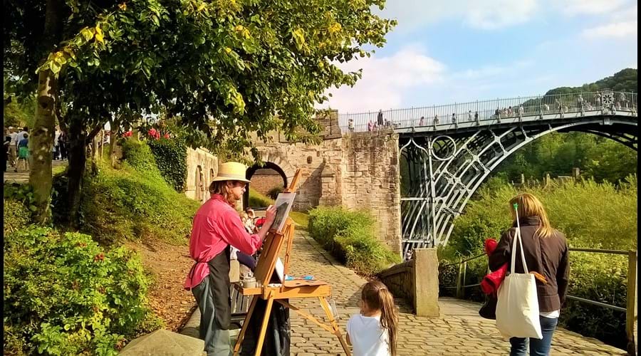 THE IRON BRIDGE 1779 - YARDS FROM IRONBRIDGE VIEW TOWNHOUSE
