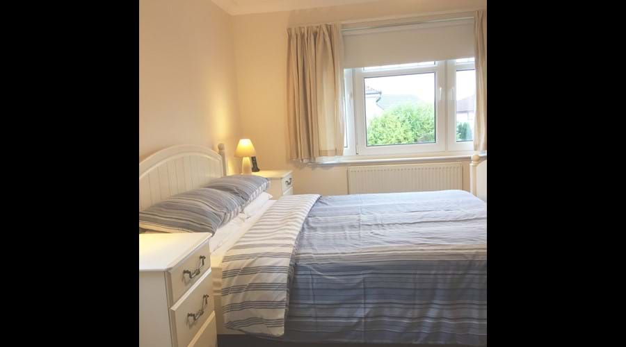 Motherwell Self Catering - Master Double size bedroom - en-suite