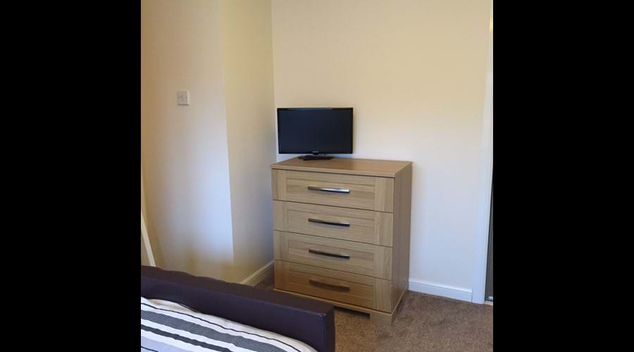Twin bedroom - digital TV