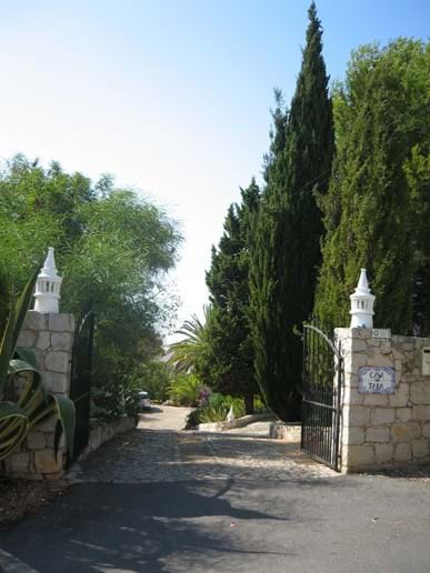 Private gated entrance Large Villa with private Heated Pool
