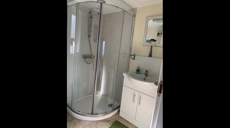 Shower 🚿 in style