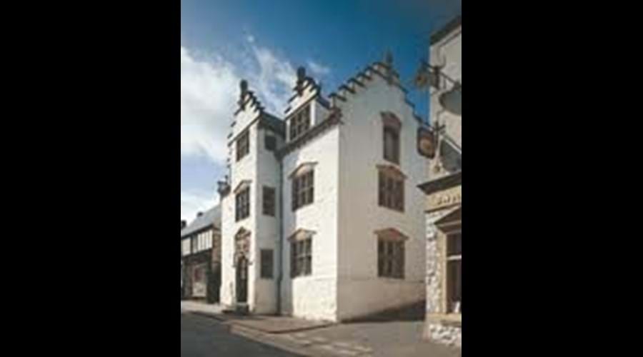 Plas Mawer Conwy High Street