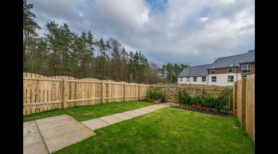 Fully enclosed back garden