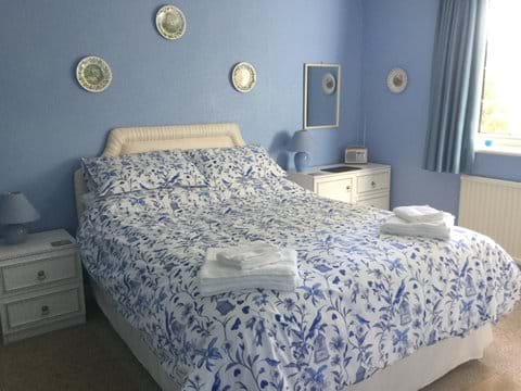 Large Kingsize Bedroom 1 - with full vanity basin unit & double wardrobe.