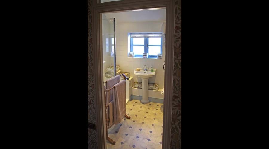 Albion Cottage bathroom