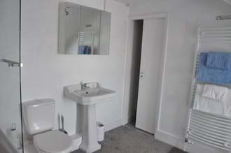 Bedroom 3 loft apartment bathroom