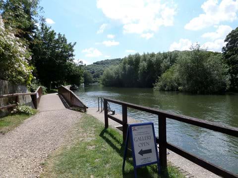 The Thames Towpath from Goring and Streatley bridge