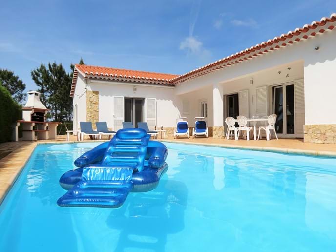 3 bed villa in Algarve Portugal with private pool 