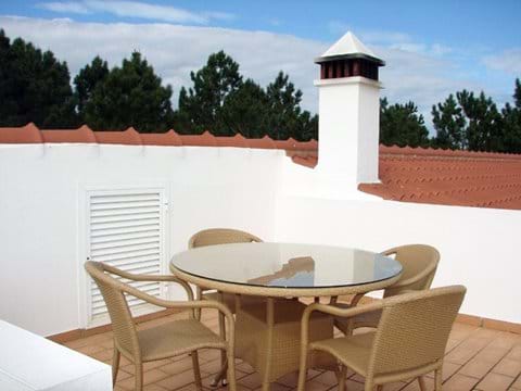 Roof terrace, table and chairs