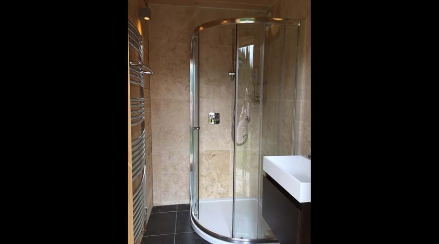 Zingaro shower just 10m away