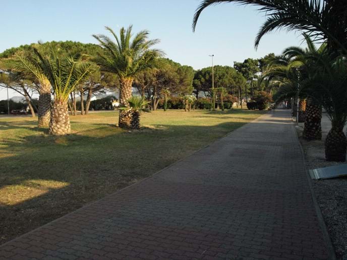 The pedestrian promenade next to the beach at Argeles sur Mer