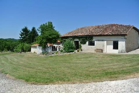 Spacious Garden Area