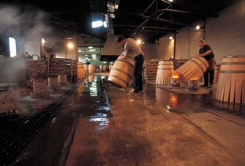 Visit a local barrel-maker - Credit Charente Tourism