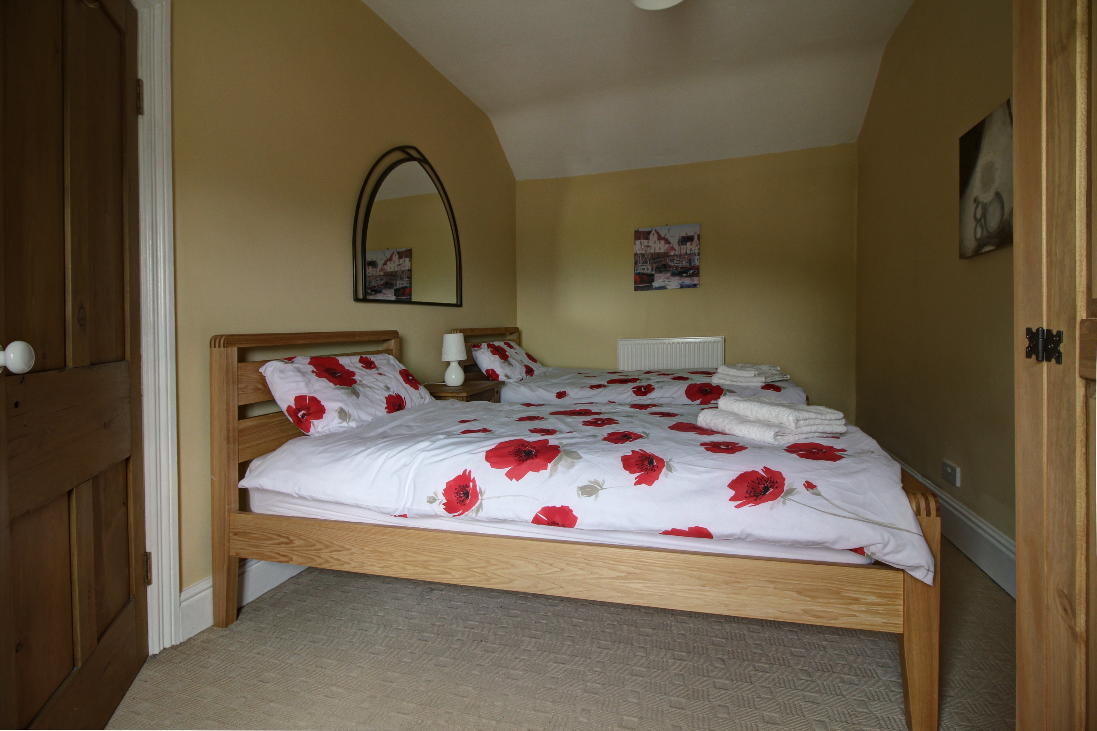 Twin second bedroom - ful size single beds
