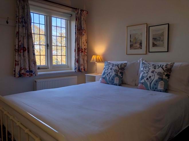 Room 4 – with double bed and garden views in the old servants