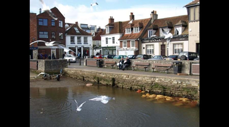 Ice cream on the Quay, boat trips on the Solent run from here too.  Visit the Fish Inn overlooking the water.