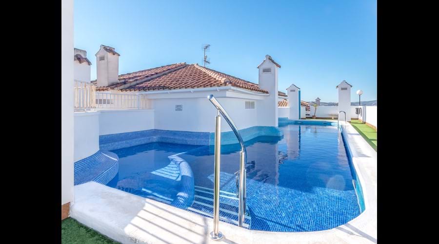 Rooftop pool, safe, relaxed and private