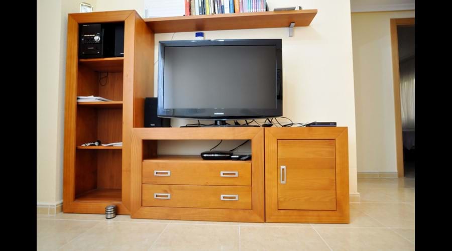 TV Service with 800+ channels inc UK, France, Germany, Holland, Italy, Poland, Scandinavia and more