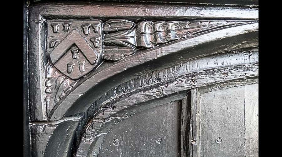 outside Spandrel with arms of The Grocers Company