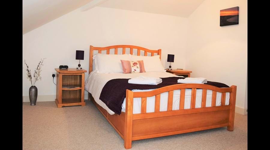 2nd floor king size bed room (Room C)
